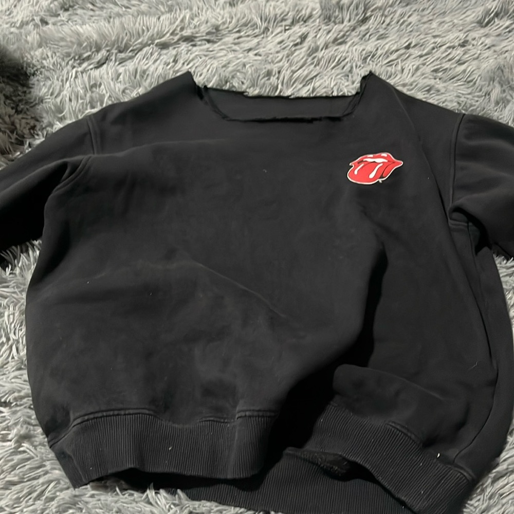 cotton on rolling stones crew neck off the shoulder